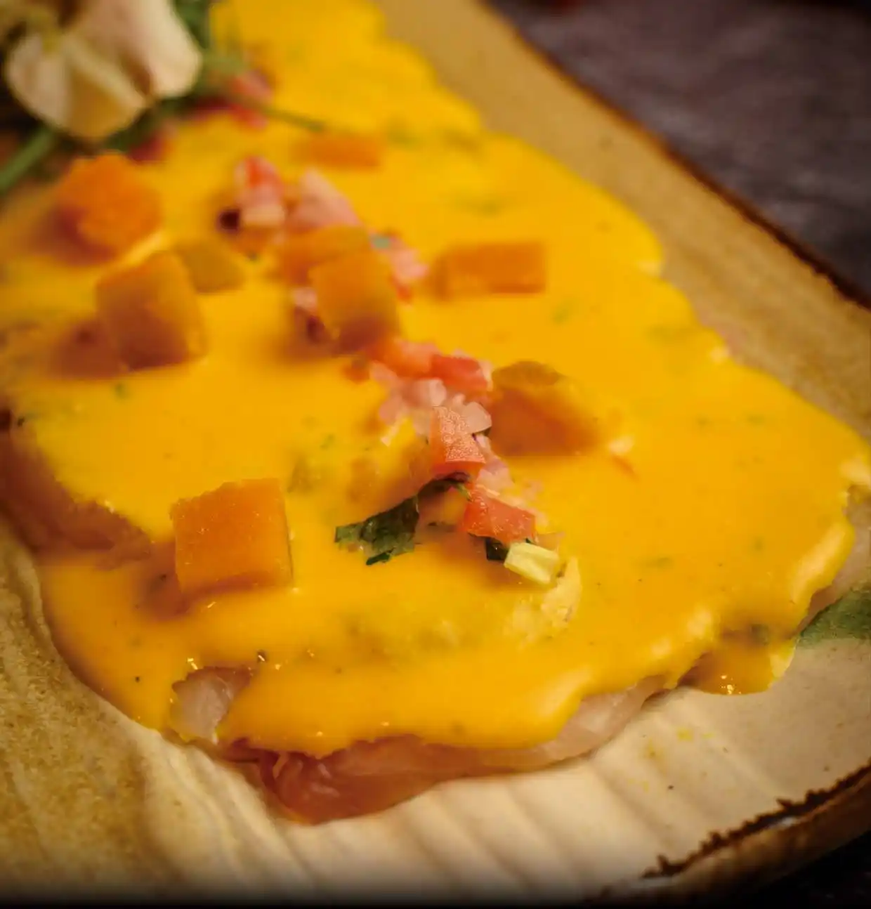 Tiradito de Paiche en Ají Amarillo